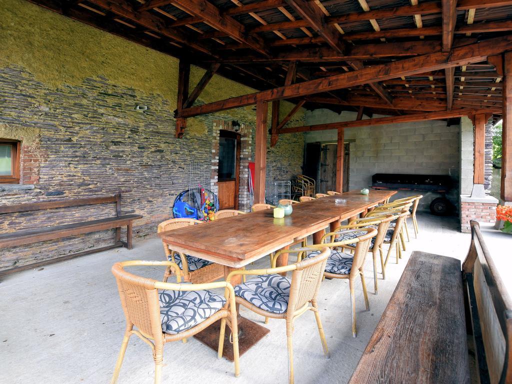 Spacious Holiday Home In Lierneux With Garden Dış mekan fotoğraf